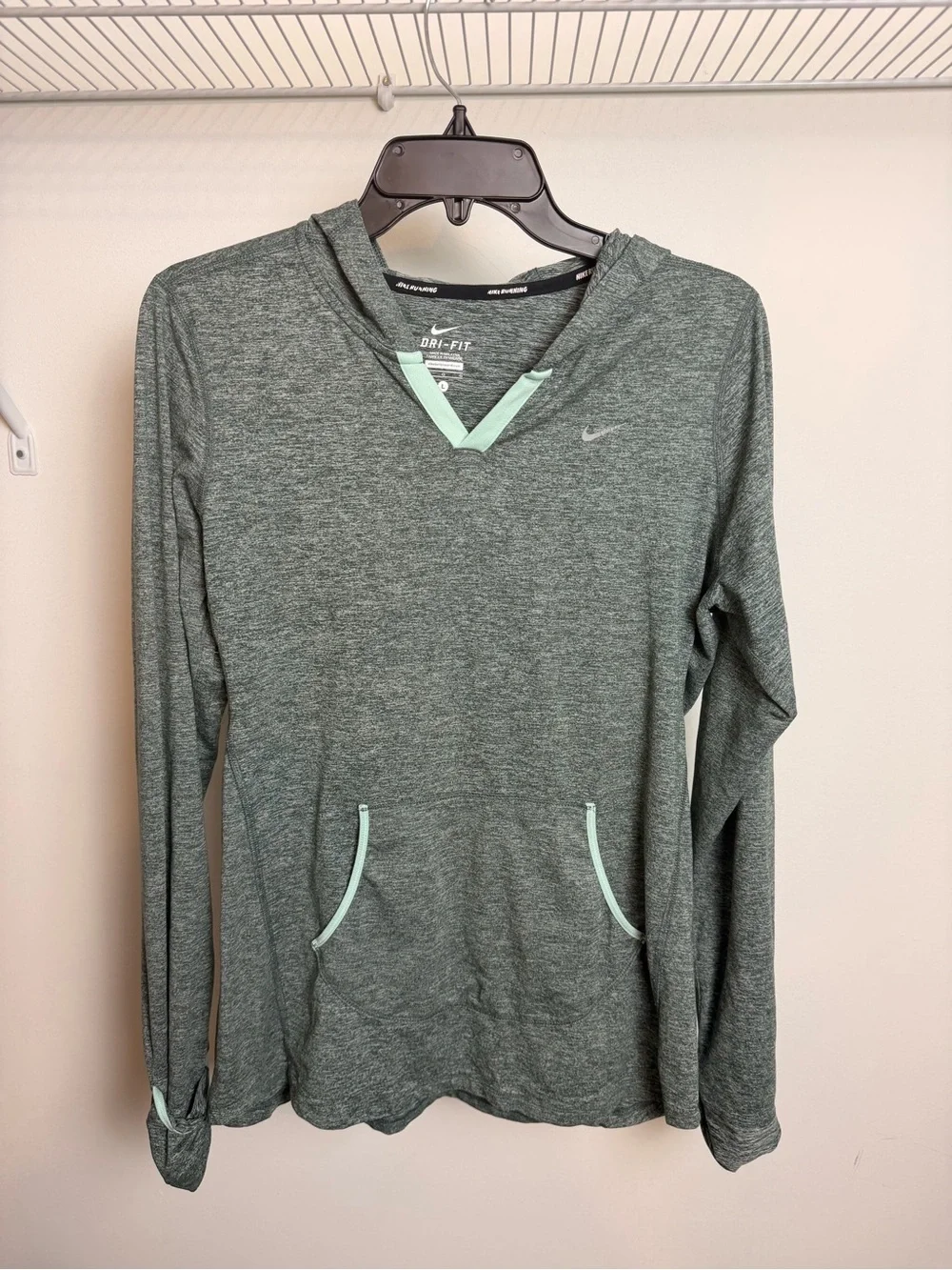 Nike Dri-FIT Green/Blue Heather Hooded Long Sleeve Women’s Large w/ Thumb Holes